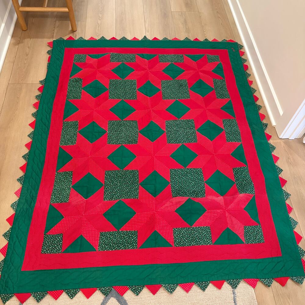 Vintage 1989 Handmade Christmas Quilt Tablecloth Prairie Point Trim 57' x 71"